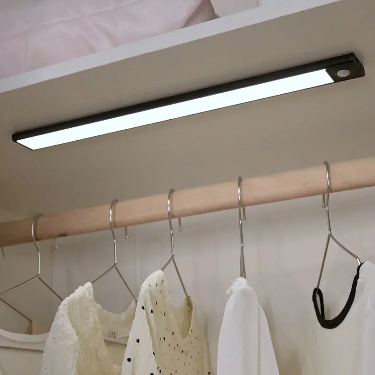 Bande LED sans fil – Éclairage décoratif moderne et facile à installer